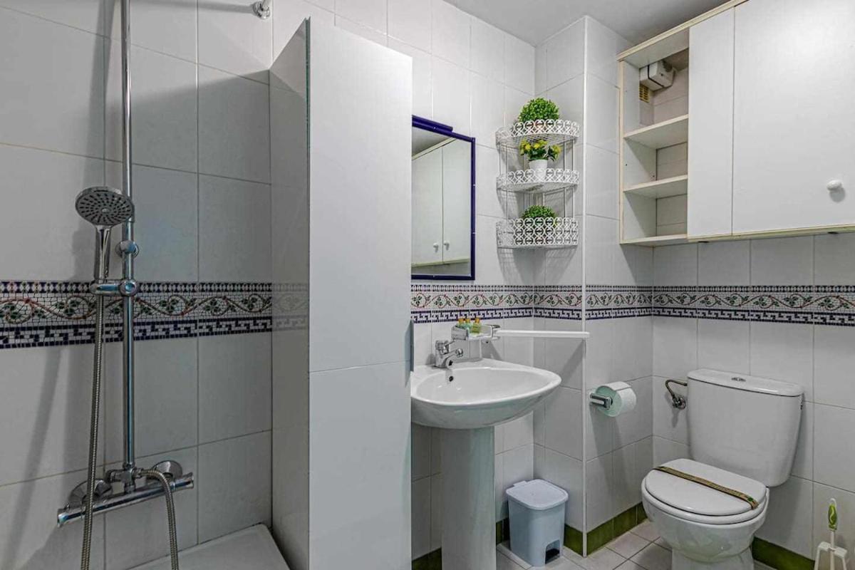 797 Holiday Rentals - Luminoso Piso Para 4 En Арройо-де-ла-Мьель Экстерьер фото